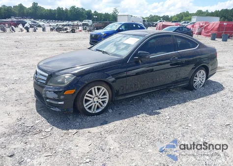 2013 Mercedes-Benz C 250 from USA, damaged, VIN WDDGJ4HB4DF960262